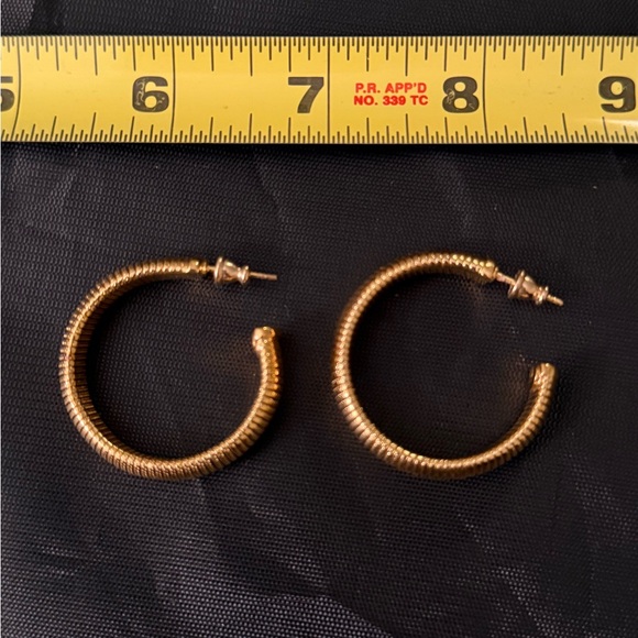 Gas Bijoux Gold Hoops - Picture 3 of 4